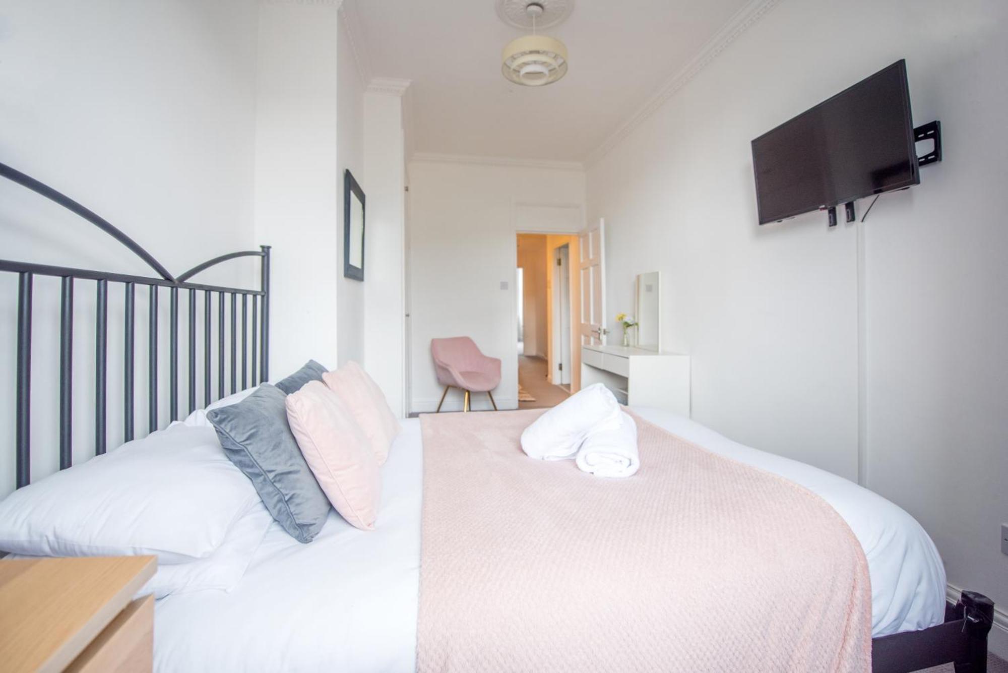 Grosvenor Pad - Lovely 2-Bed Flat - Free On Street Parking Bath Extérieur photo